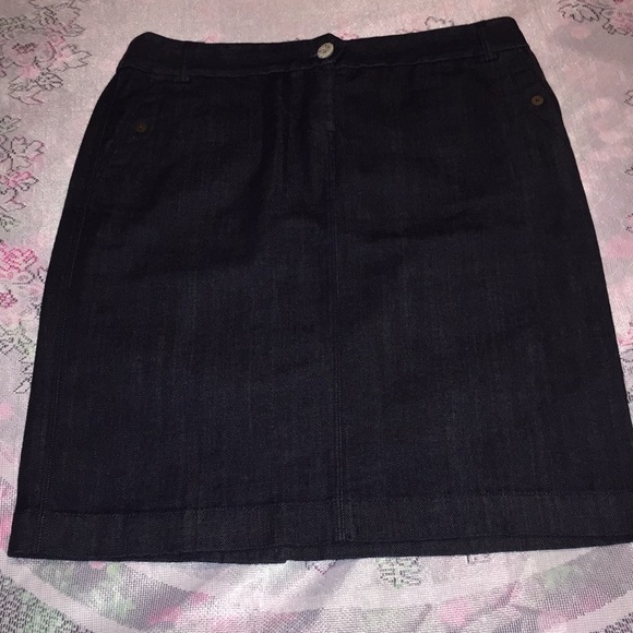 J. Crew Dresses & Skirts - 🌺J. Crew Dark Denim Skirt